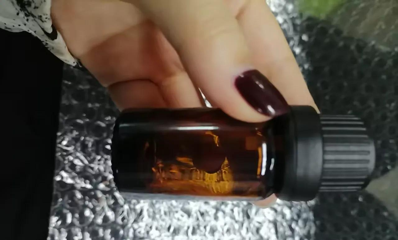 skin bottle.webp