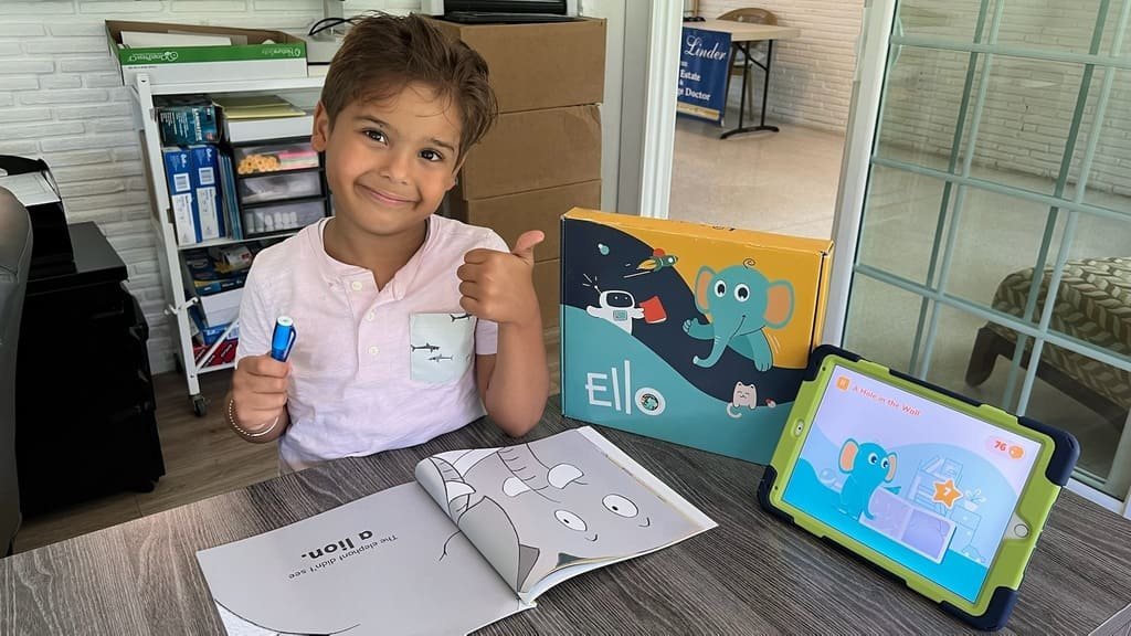 Crown Win Box Manufacturer's easy to unpack paper packaging with tear strips