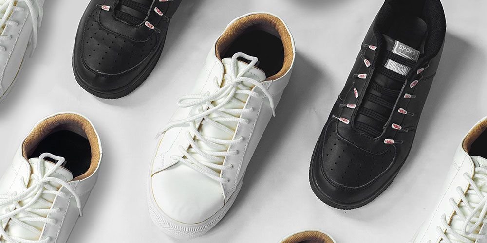 How can creative customized paper shoe box packaging enhance the unboxing experience and retail appea