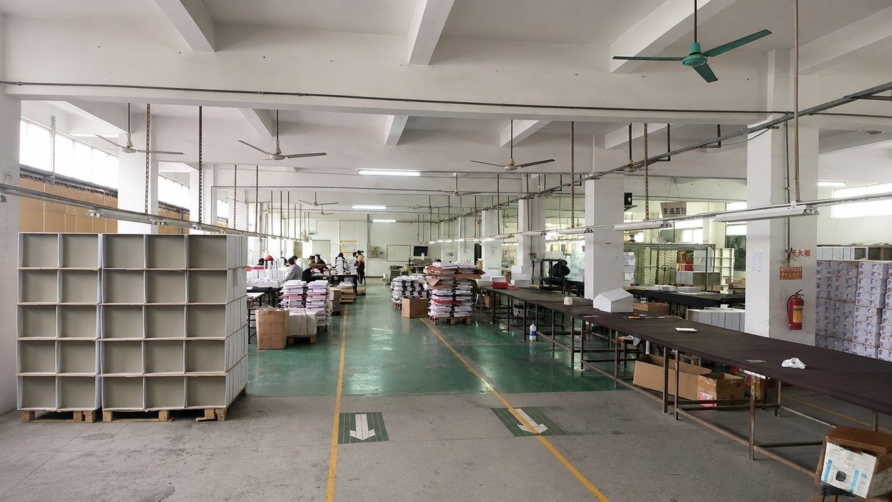 Large standardized paper packaging printing factory workshop of Crown Win Box Manufacturer, stable production capacity for custom paper box bulk orders, strict quality control for packaging production